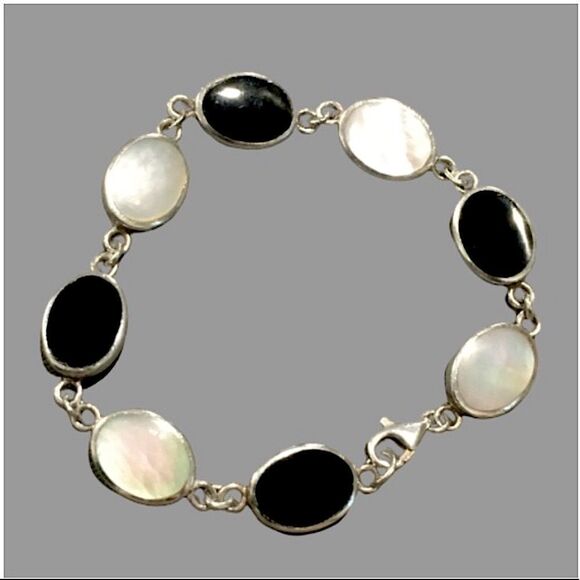 Sterling Bracelet Comprised of Alternating Links of Black Onyx & Mother of Pearl - Picture 1 of 8